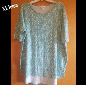 XL light blue and white Irma